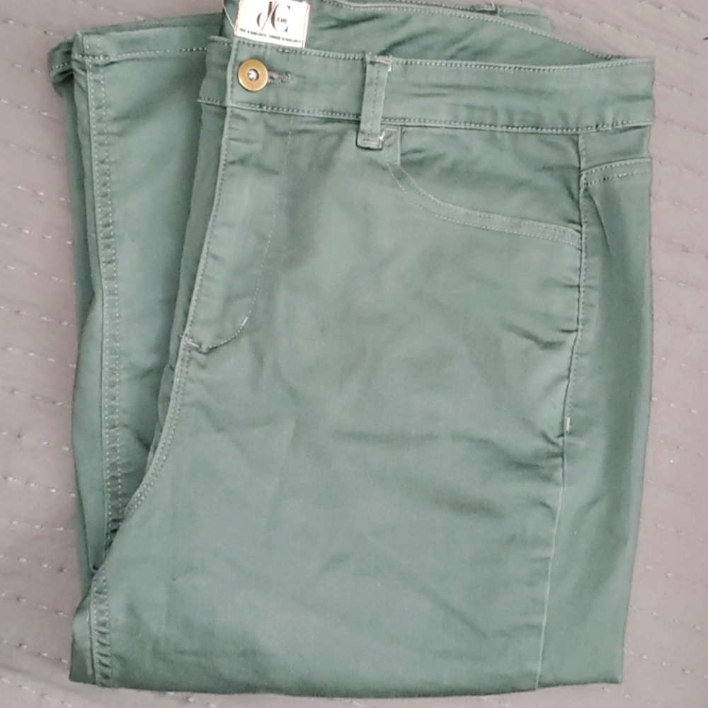 DC Jeans Capris Size 22